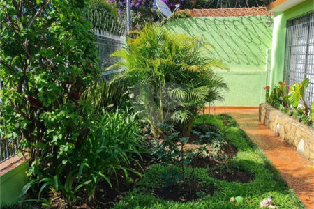Casa com 3 Dormitórios no Campo Belo