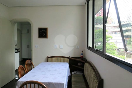APARTAMENTO UM POR ANDAR!
