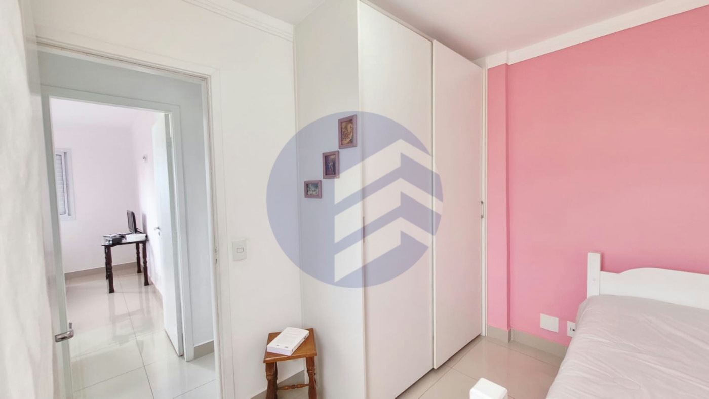 Apartamento à venda com 3 quartos, sendo 1 suíte, em Jardim Esmeralda, São Paulo - SP