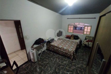 CASA A VENDA NO BAIRRO NOVO HORIZONTE COM 200M², 4 DORMITÓRIOS, 2 BANHEIROS, 2 VAGAS, SJC