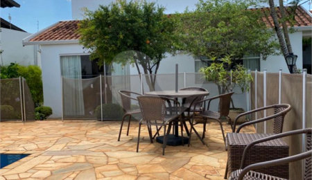 Casa à venda com 4 quartos, sendo 1 suíte,  em Parque Santa Mônica, São Carlos, SP