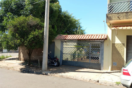 Casa Sobrado Residencial e Comercial no Maria Stella Fagá