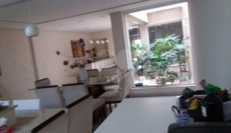 Sobrado à venda com 4 quartos, sendo 3 suítes,  em Cambuci, São Paulo, SP