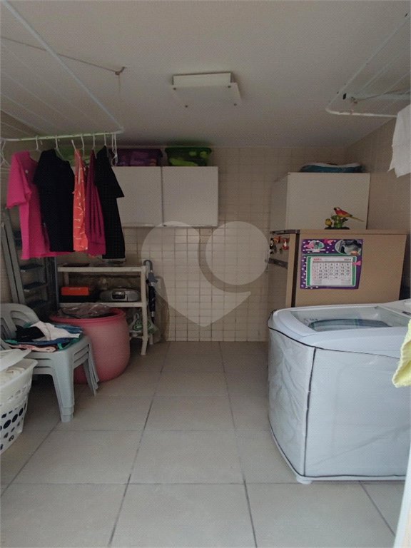 Sobrado com 125m² , 3 dormitórios , sendo 1 suíte , 2 vagas de garagem , à venda no Bosque da Saúde.