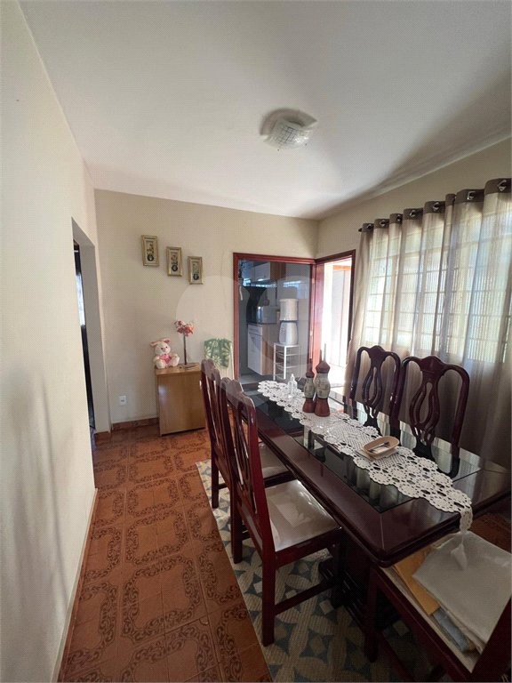 Casa residencial e comercial a venda com renda em Louveira-SP