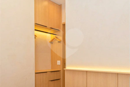 Apartamento - Prox Paulista - 1 quarto - varanda - 1 banheiro - sem garagem