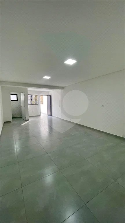 Sobrado com 3 andares, 350 m², 6 quartos, 2 suítes e 5 vagas para locação no Jardim Anália Franco!