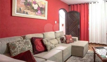 Sobrado à venda com 3 dormitórios na Vila Carrão