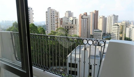 Apartamento à venda ou para alugar com 3 suítes em Morumbi, São Paulo, SP