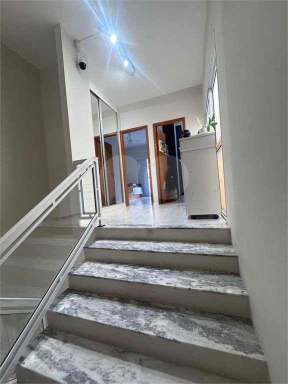 Casa à Venda com 225m² – Ampla e Bem Localizada - Estuda permuta.