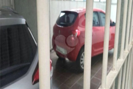Sobrado à Venda com 150m², 3 Dormitórios, Suíte e Quintal