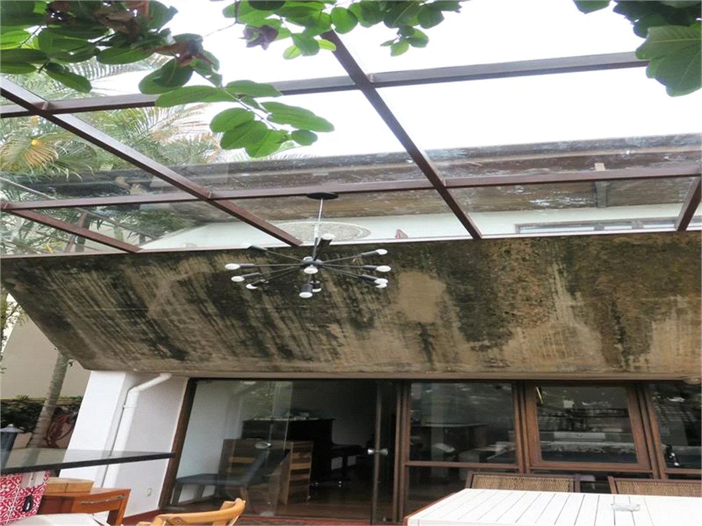 Casa à venda com 4 quartos, sendo 2 suítes, em Jardim Leonor, São Paulo, SP