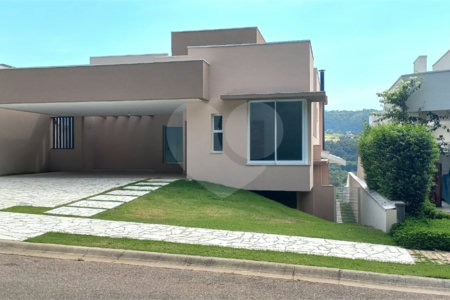 Casa à venda com 3 suítes em Santa Isabel, Louveira, SP