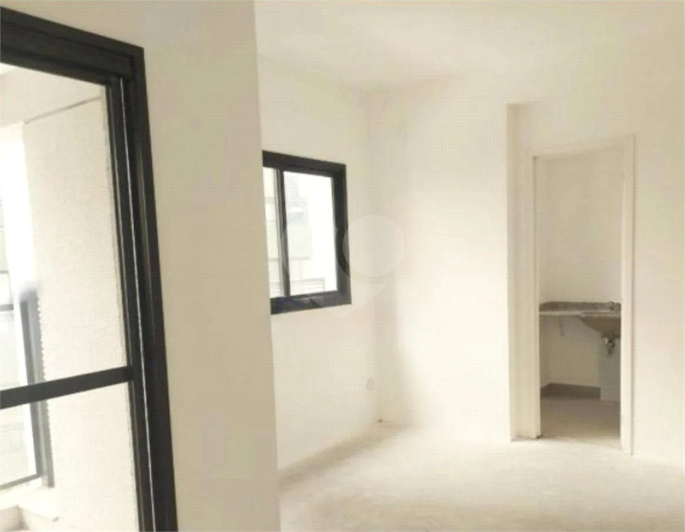 Sala Comercial à Venda 31 m2 Região Saúde Chácara Inglesa