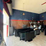 Casa com salão comercial, á venda, em São Carlos-SP.