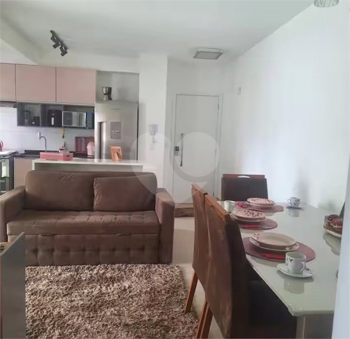 Apartamento com uma suíte para locação ao lado do Shopping Metrô Tatuapé. SP