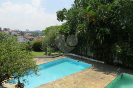 Casa de Vila à venda com 4 suítes em Morumbi, São Paulo, SP