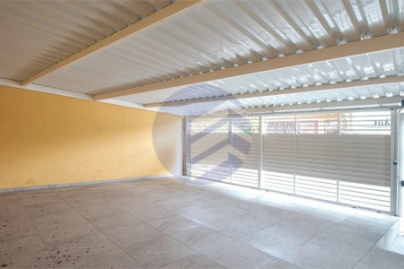 Sobrado à venda 240m² com 4 quartos, sendo 1 suíte, em Jardim Peri Peri a 650 metros do Metrô Vila Sônia