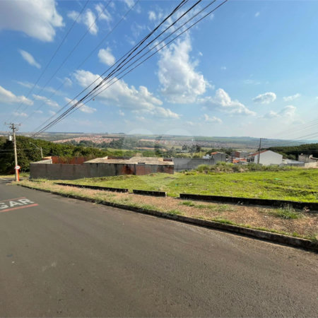 Terreno no Prolongamento Jardim das Torres