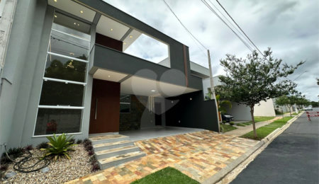Casa à venda com 3 suítes no condomínio Faixa Azul, São Carlos - SP