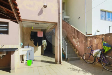 Casa com 210m² , 3 dormitórios , sendo 1 suíte , 2 vagas , à venda no Jabaquara.