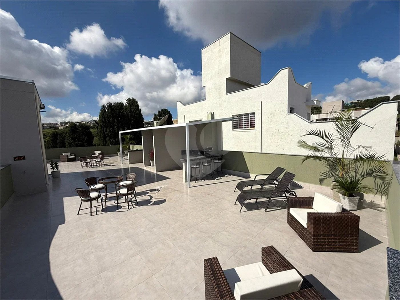 Vendo Apartamento Novo – 80m² de Conforto e Praticidade!