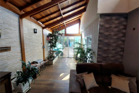 Casa residencial com ponto comercial a venda no Centro