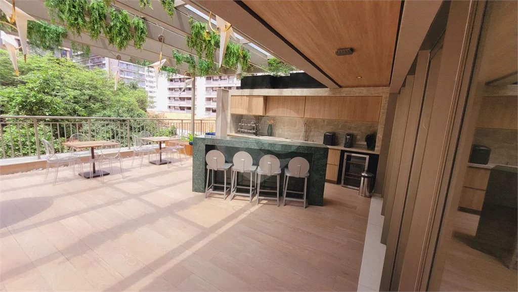 Studio sofisticado, totalmente mobiliado e pronto para morar