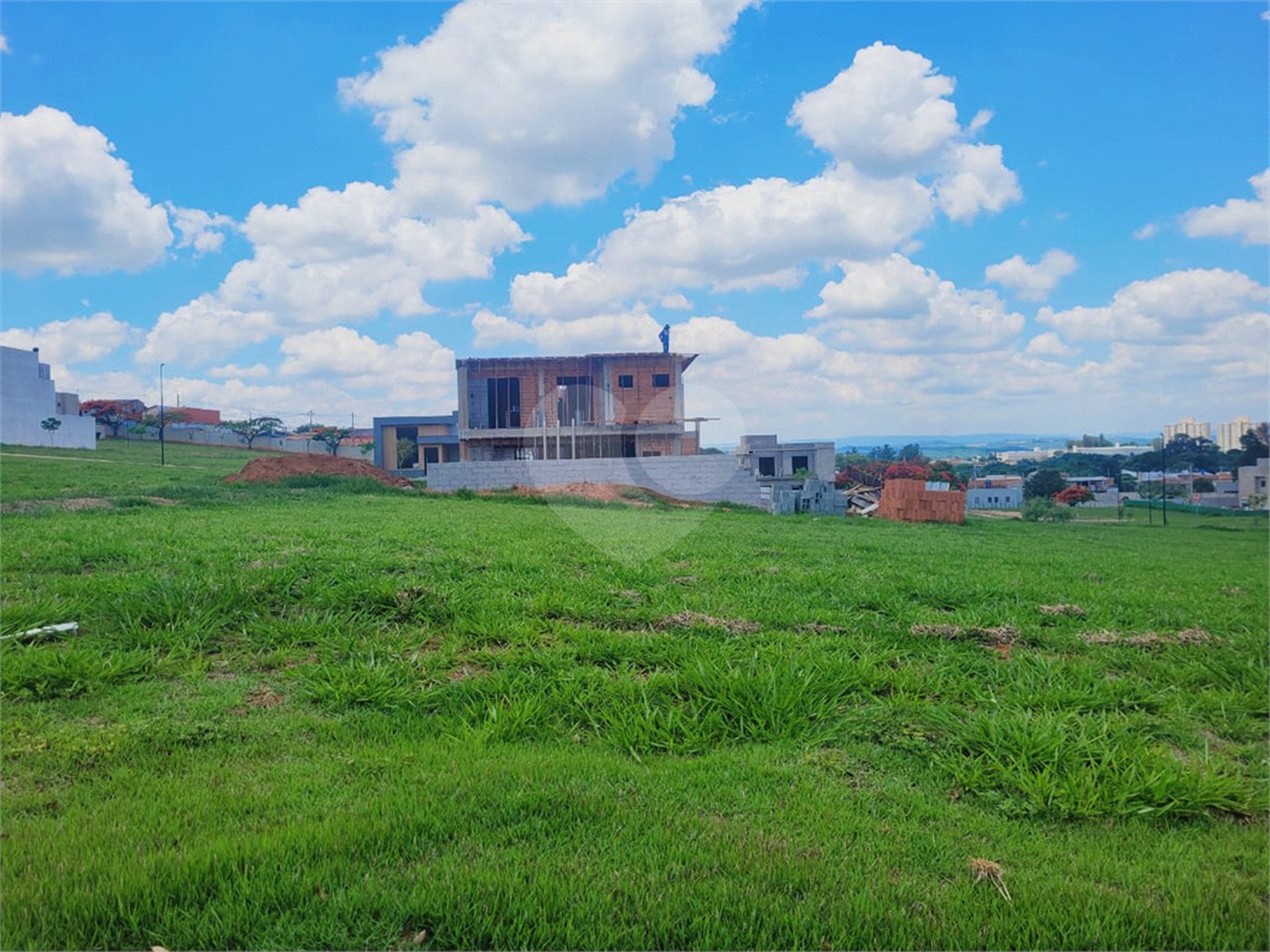 Oportunidade no Condomínio Villa Sapezal com ótima topografia - 360m² – Indaiatuba/SP