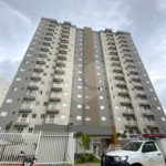 Apartamento no Condomínio Parque dos Jacarandás.