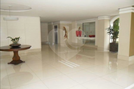 Apartamento à venda com 3 quartos, sendo 1 suíte, em Moema, São Paulo, SP
