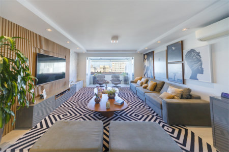 Apartamento de 149,51m2, 3 dormitórios, 1 suíte, toalete social, living 2 ambientes, 2 vagas fixas e lazer completo em Higienópolis.
