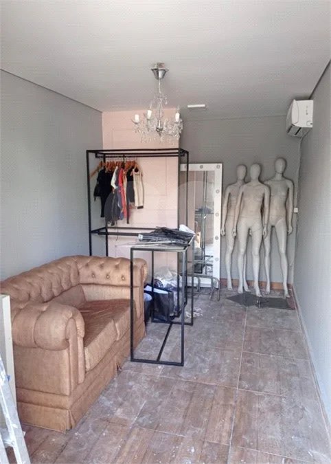 Prédio Comercial e Residencial à Venda — Residencial Burck - Louveira - SP