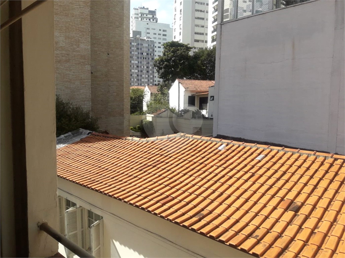 APARTAMENTO DE 3 QUARTOS À VENDA NO PARAÍSO