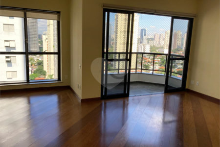 Apartamento para alugar com 3 quartos, sendo 1 suíte, em Brooklin, São Paulo, SP
