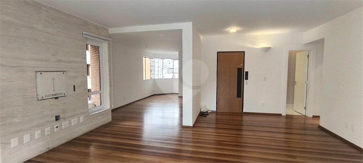 Apartamento à venda no Jardim América 2 Suítes e 3 vagas - 157 m²