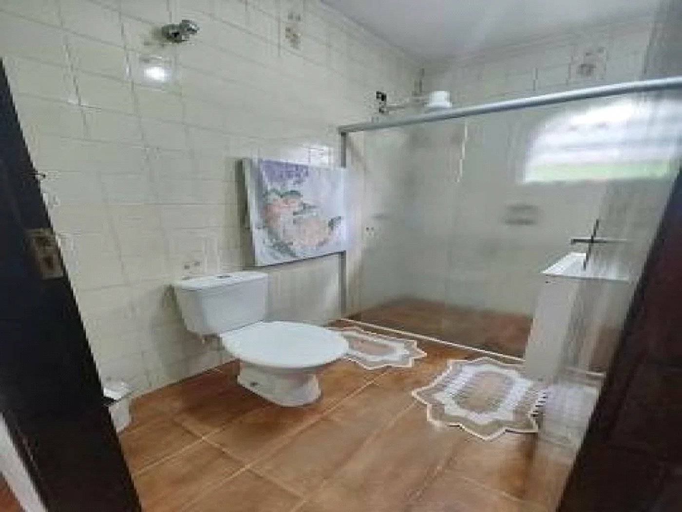 Sobrado com 3 quartos, 2 vagas de garagem e churrasqueira próximo a Chácara do Joquei