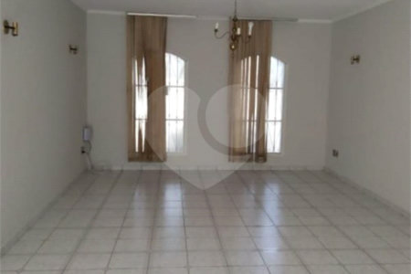 Casa à Venda no Jardim Macarengo,