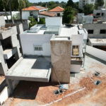 Residencial Tremembe Casa Linda - 255 mts - 04 dormit sendo 02 suites , 5 wcs - 04 vagas