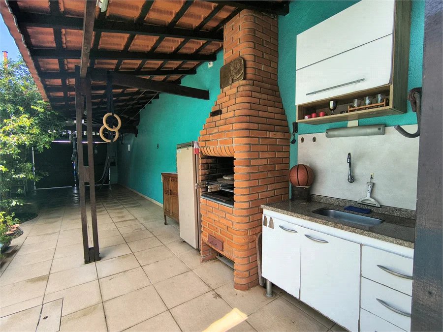 Sobrado à venda amplo, 3 quartos, 1 suíte, 3 vagas com piscina na Vila Indiana próximo à USP