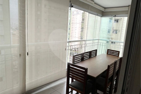 Apartamento à venda com varanda gourmet na Mooca