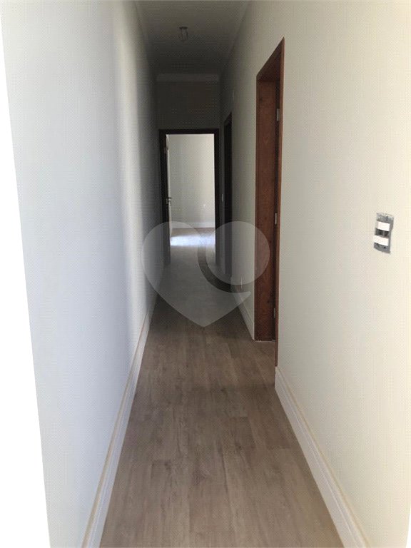 Indaiatuba - Condominio Jardins di Roma - Venda -Locação 0 R$ 10.000,00 mais encargos - condominio - R$ 650,00 - IPTU - R$ 230,00 - Terreno 300ms - construido 170 metros quadrados - Terrea - 3 quartos, uma suíte e uma demi suite , 4 banheiros , piscina - Preparado para água quente até a piscina!!
