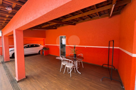 Casa com 03 Dormitórios á venda, em Jardim Alvorada, São Carlos.