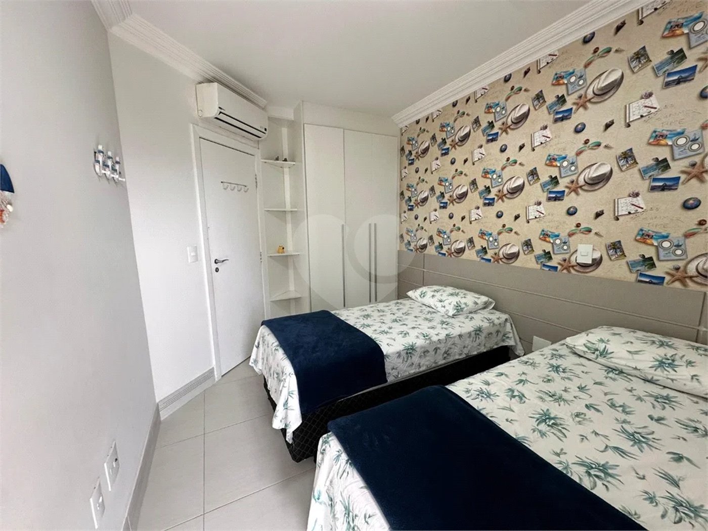 Apartamento à venda com 3 quartos, sendo 1 suíte, em Riviera de São Lourenço, Bertioga, SP