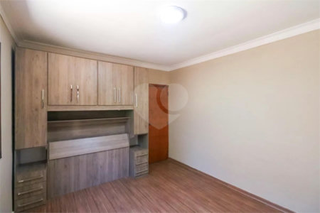 Casa à Venda em São Caetano do Sul com 188 m², 2 Vagas e Churrasqueira.