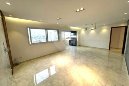 Apartamento com 138m², 3 dormitórios, sendo 3 suítes, 2 vagas de garagem, à venda na Vila Valparaiso em Santo André.