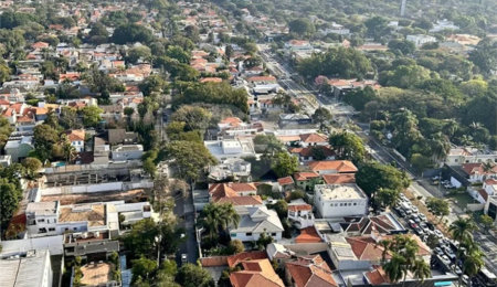 Cobertura Triplex 500M2, 4 suítes, 6 vagas para locação ou venda