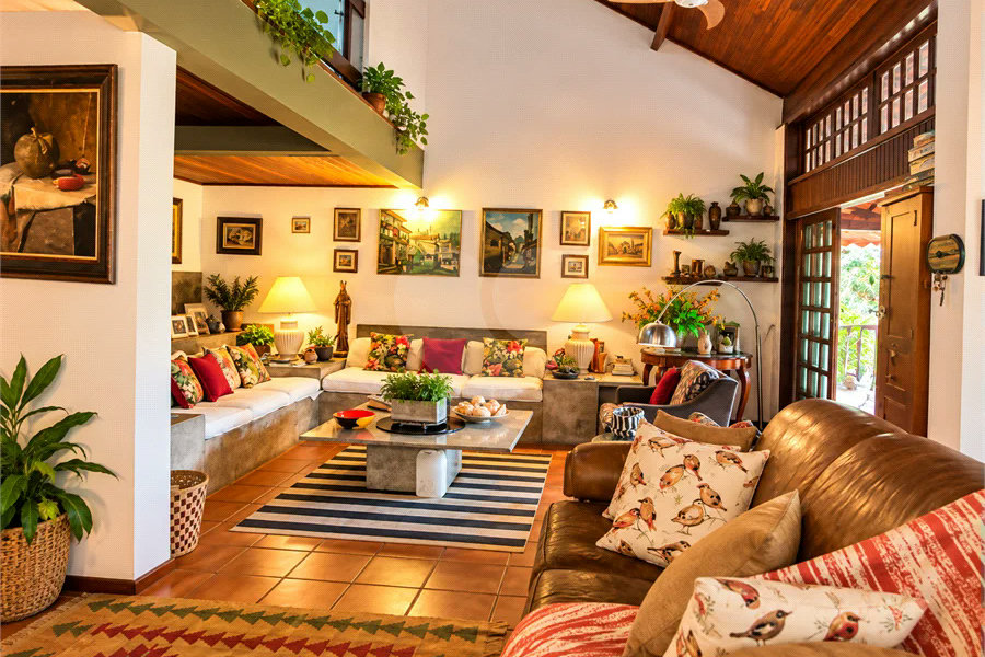 CASA DE ALTO PADRÃO A VENDA NA PRAIA DO GUAECÁ