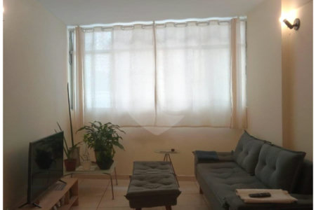 Apartamento mobiliado com 49 m² de área útil, 1 quarto, à venda na Bela Vista