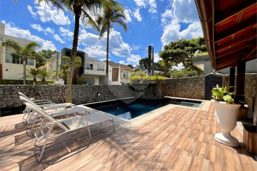 Casa à venda com 5 quartos, sendo 4 suítes, em Riviera de São Lourenço, Bertioga, SP